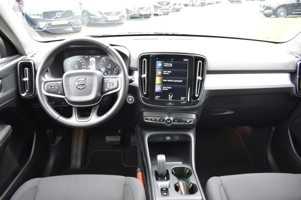 Volvo XC40 B4 211PK Business Pro | Trekhaak | ACC | Blis | Camera | 18"LMV