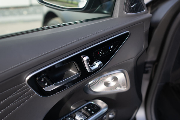 Mercedes-Benz C-Klasse 300 e AMG Magno|Nappa|Night|Rij-assistentie Plus|Keyless-Go|Stoelkoeling|Pano|360°|Burmester|19''
