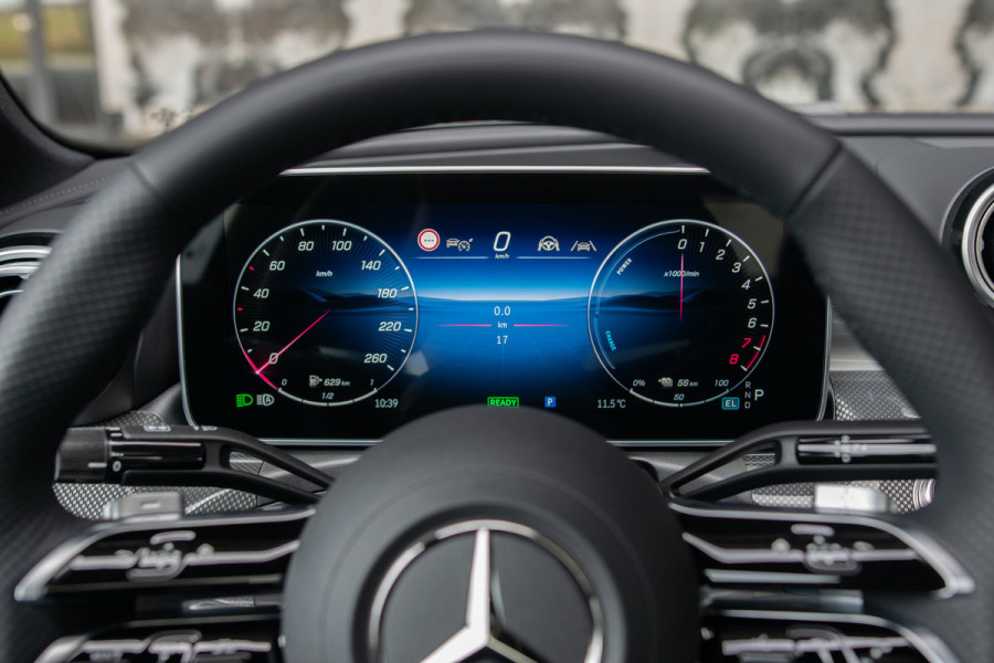 Mercedes-Benz C-Klasse 300 e AMG Magno|Nappa|Night|Rij-assistentie Plus|Keyless-Go|Stoelkoeling|Pano|360°|Burmester|19''