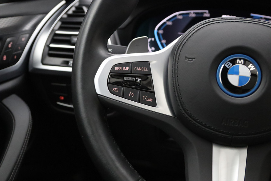 BMW X3 xDrive30e 293 High Executive PHEV, Panoramadak, 360 Camera, Leder, Memory