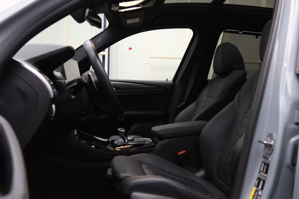 BMW X3 xDrive30e 293 High Executive PHEV, Panoramadak, 360 Camera, Leder, Memory