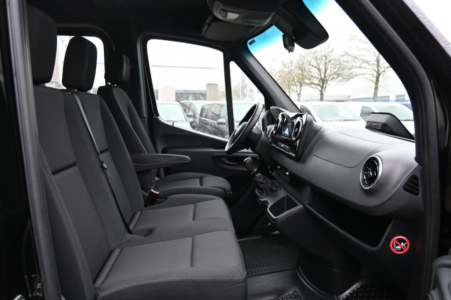 Mercedes-Benz Sprinter 317 CDI L2 RWD Pro DC 3500kg Trekhaak, MBUX met camera, Etc.