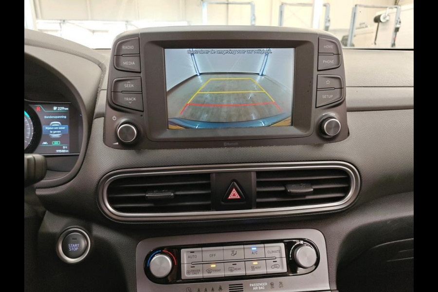 Hyundai Kona EV Comfort 64 kWh NL-AUTO | SOH 100% | NAVI