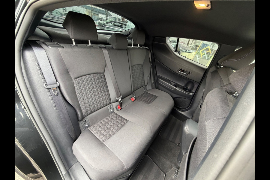 Toyota C-HR 2.0 Hybrid Business Plus, CarPlay, KeyLess, LED