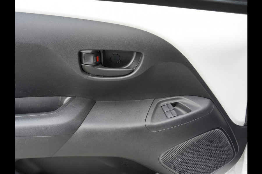 Toyota Aygo 1.0 VVT-i x-fun | Bluetooth | Airco |