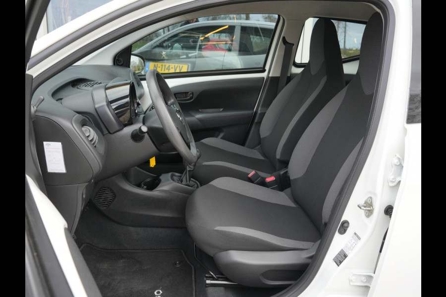 Toyota Aygo 1.0 VVT-i x-fun | Bluetooth | Airco |