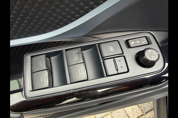 Toyota C-HR 2.0 Hybrid Business Plus, CarPlay, KeyLess, LED