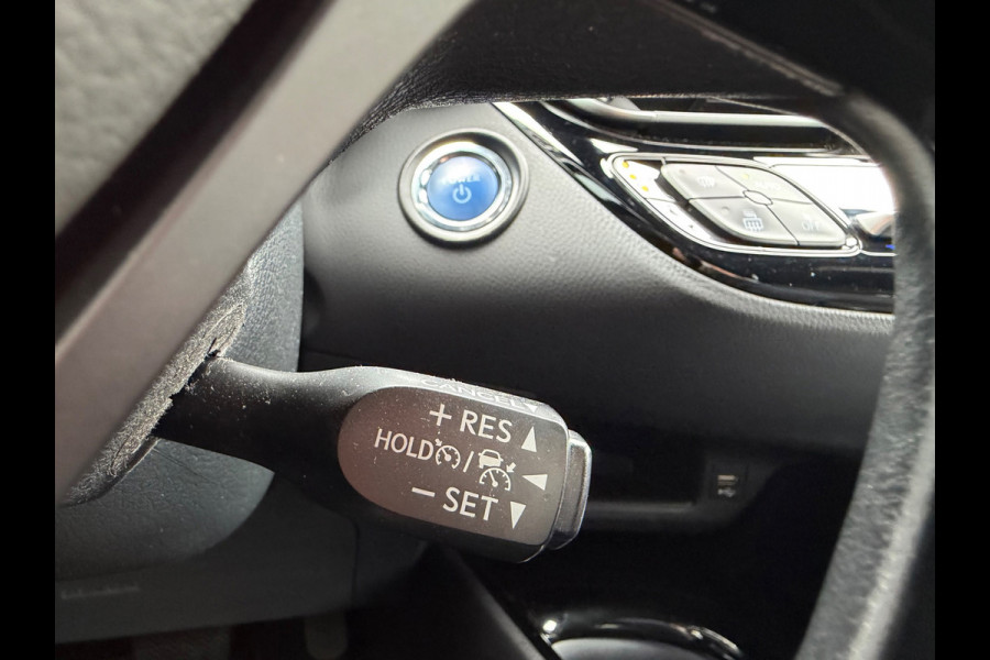 Toyota C-HR 2.0 Hybrid Business Plus, CarPlay, KeyLess, LED