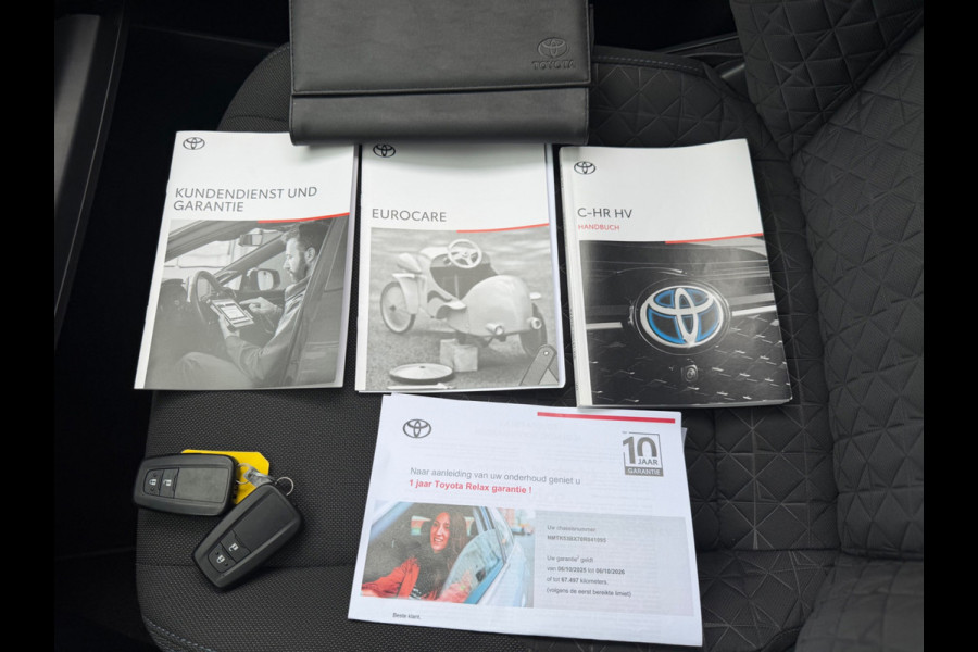 Toyota C-HR 2.0 Hybrid Business Plus, CarPlay, KeyLess, LED