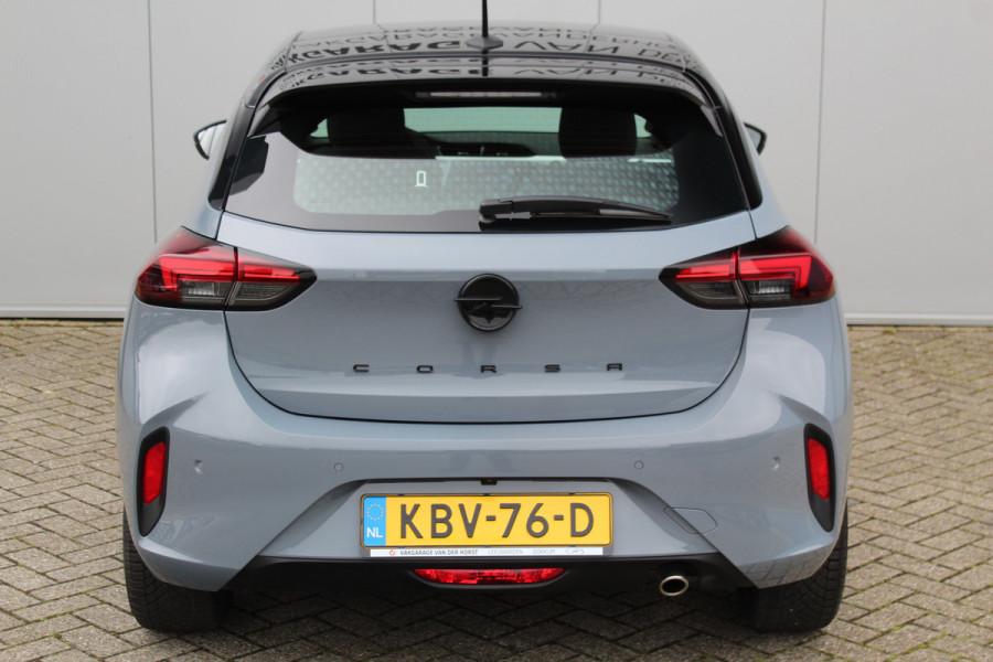 Opel Corsa 1.2-100pk Turbo GS Line. Erg mooie sportieve wagen met slechts 18.000km ! Panoramadak, Autm. airco, Cruise Control, Apple Carplay-Mirror link, Camera, Stoel- en stuurwielverw., side- en lane assist, camera, parkeersensoren v+a etc.