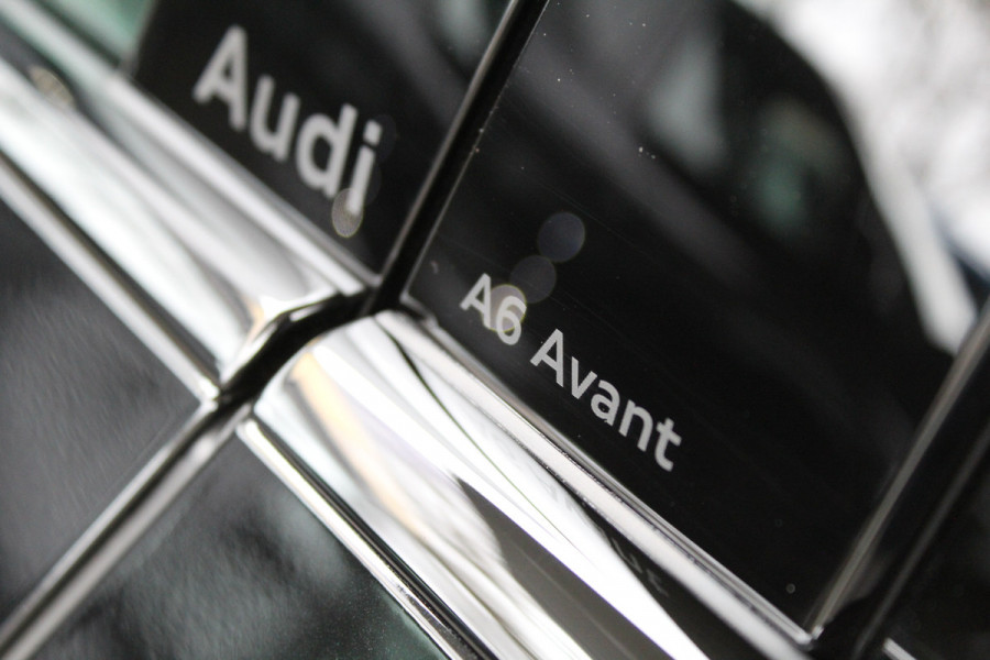 Audi A6 Avant 2.0 e-hybrid quattro S-Line edition | Trekhaak | Matrix | Navigatie | MMI Display | Tech plus | Alcantara