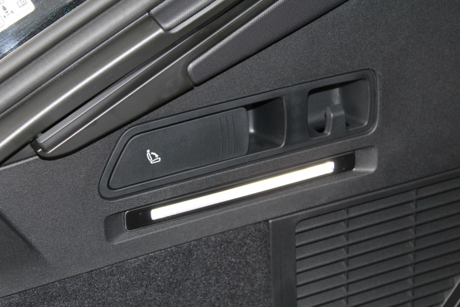 Audi A6 Avant 2.0 e-hybrid quattro S-Line edition | Trekhaak | Matrix | Navigatie | MMI Display | Tech plus | Alcantara