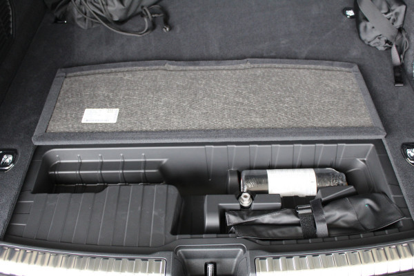 Audi A6 Avant 2.0 e-hybrid quattro S-Line edition | Trekhaak | Matrix | Navigatie | MMI Display | Tech plus | Alcantara