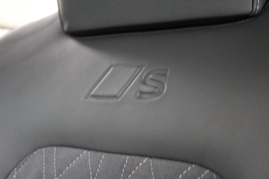 Audi A6 Avant 2.0 e-hybrid quattro S-Line edition | Trekhaak | Matrix | Navigatie | MMI Display | Tech plus | Alcantara
