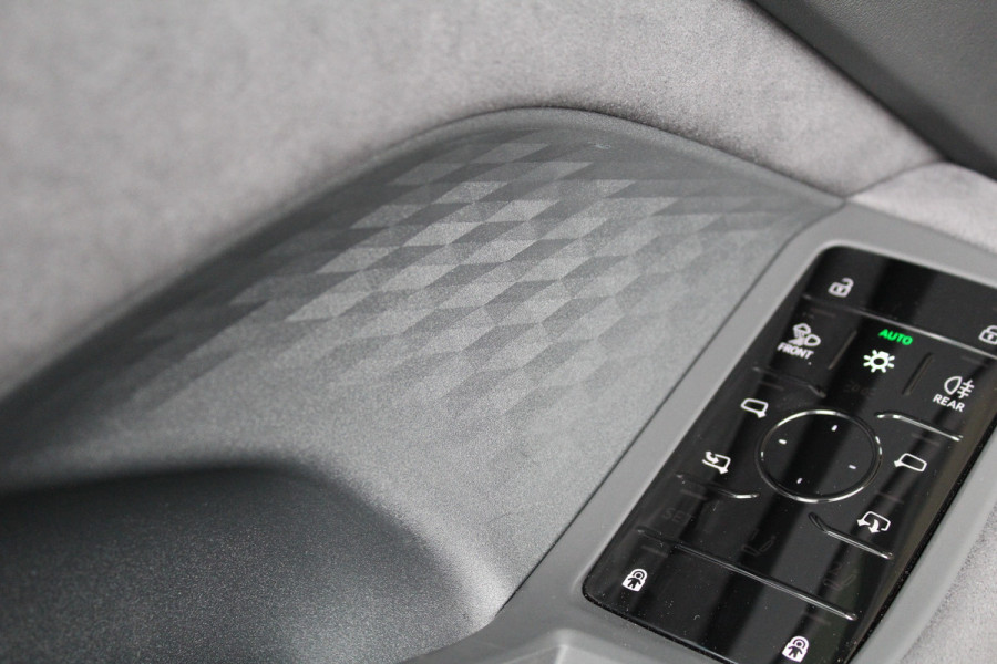 Audi A6 Avant 2.0 e-hybrid quattro S-Line edition | Trekhaak | Matrix | Navigatie | MMI Display | Tech plus | Alcantara