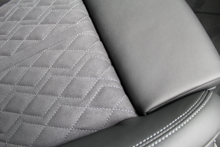 Audi A6 Avant 2.0 e-hybrid quattro S-Line edition | Trekhaak | Matrix | Navigatie | MMI Display | Tech plus | Alcantara