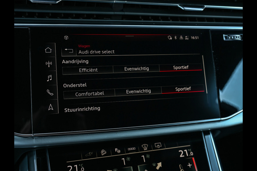 Audi Q8 55 TFSI e quattro Pro Line | Head-Up | Night vision | Luchtvering | Adaptive cruise | 360 Camera | Soft close | Keyless | Ambiance interieur | Achterbank verwarming | Trekhaak