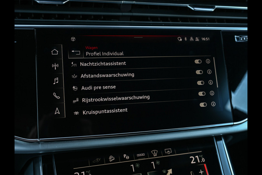 Audi Q8 55 TFSI e quattro Pro Line | Head-Up | Night vision | Luchtvering | Adaptive cruise | 360 Camera | Soft close | Keyless | Ambiance interieur | Achterbank verwarming | Trekhaak