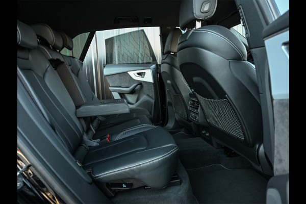 Audi Q8 55 TFSI e quattro Pro Line | Head-Up | Night vision | Luchtvering | Adaptive cruise | 360 Camera | Soft close | Keyless | Ambiance interieur | Achterbank verwarming | Trekhaak