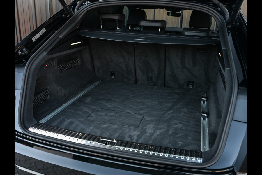 Audi Q8 55 TFSI e quattro Pro Line | Head-Up | Night vision | Luchtvering | Adaptive cruise | 360 Camera | Soft close | Keyless | Ambiance interieur | Achterbank verwarming | Trekhaak