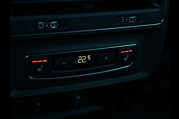Audi Q8 55 TFSI e quattro Pro Line | Head-Up | Night vision | Luchtvering | Adaptive cruise | 360 Camera | Soft close | Keyless | Ambiance interieur | Achterbank verwarming | Trekhaak