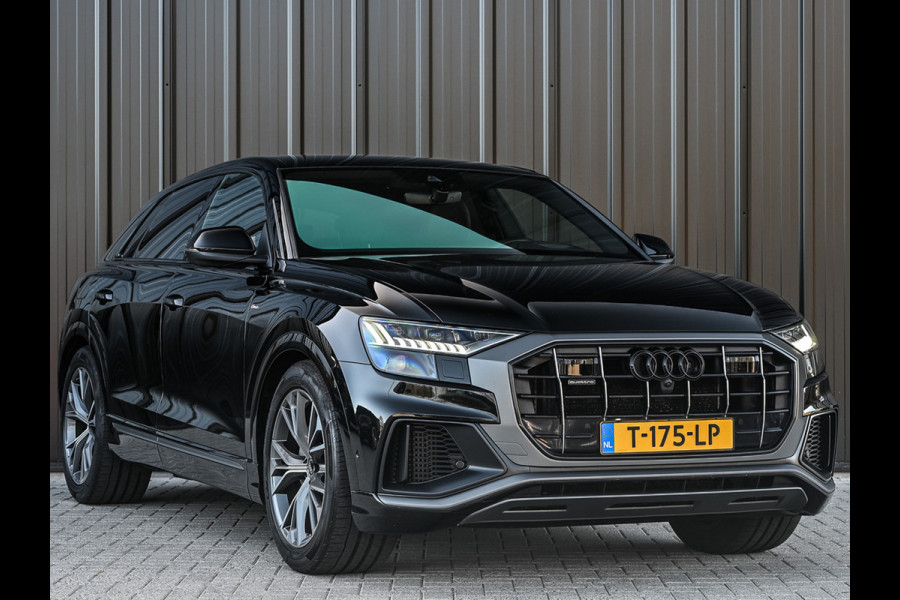 Audi Q8 55 TFSI e quattro Pro Line | Head-Up | Night vision | Luchtvering | Adaptive cruise | 360 Camera | Soft close | Keyless | Ambiance interieur | Achterbank verwarming | Trekhaak
