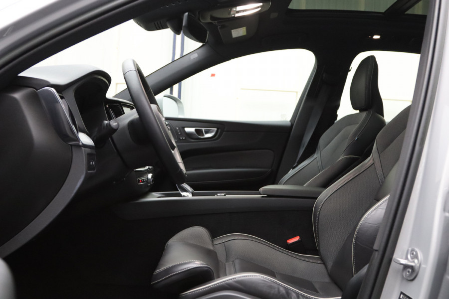 Volvo XC60 2.0 T6 Plug-in hybrid AWD 350 PK Ultimate Bright Long Range, Sportstoelen, Panoramadak, Harman / Kardon Geluidssysteem