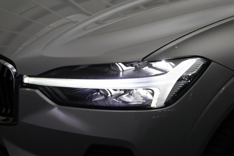 Volvo XC60 2.0 T6 Plug-in hybrid AWD 350 PK Ultimate Bright Long Range, Sportstoelen, Panoramadak, Harman / Kardon Geluidssysteem