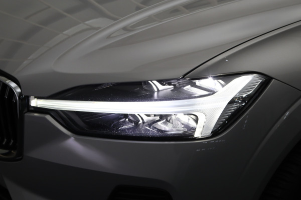 Volvo XC60 2.0 T6 Plug-in hybrid AWD 350 PK Ultimate Bright Long Range, Sportstoelen, Panoramadak, Harman / Kardon Geluidssysteem