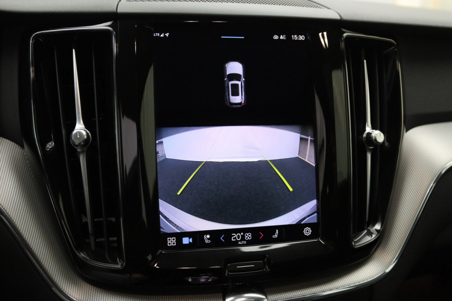 Volvo XC60 2.0 T6 Plug-in hybrid AWD 350 PK Ultimate Bright Long Range, Sportstoelen, Panoramadak, Harman / Kardon Geluidssysteem