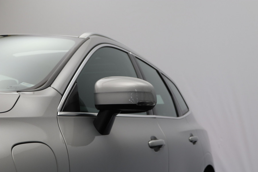 Volvo XC60 2.0 T6 Plug-in hybrid AWD 350 PK Ultimate Bright Long Range, Sportstoelen, Panoramadak, Harman / Kardon Geluidssysteem