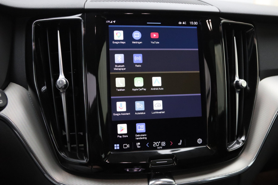 Volvo XC60 2.0 T6 Plug-in hybrid AWD 350 PK Ultimate Bright Long Range, Sportstoelen, Panoramadak, Harman / Kardon Geluidssysteem