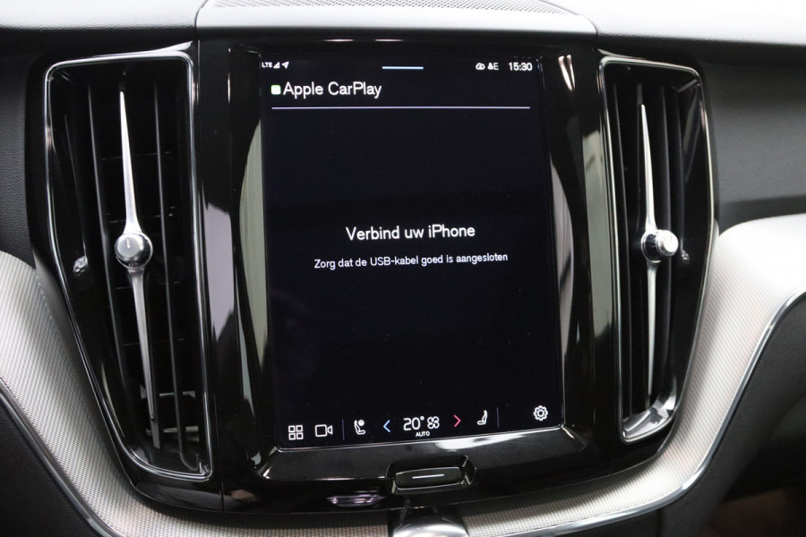 Volvo XC60 2.0 T6 Plug-in hybrid AWD 350 PK Ultimate Bright Long Range, Sportstoelen, Panoramadak, Harman / Kardon Geluidssysteem