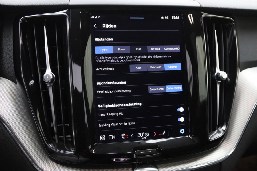 Volvo XC60 2.0 T6 Plug-in hybrid AWD 350 PK Ultimate Bright Long Range, Sportstoelen, Panoramadak, Harman / Kardon Geluidssysteem