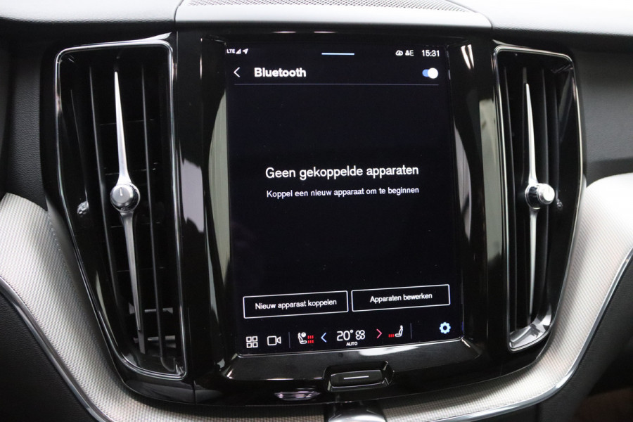 Volvo XC60 2.0 T6 Plug-in hybrid AWD 350 PK Ultimate Bright Long Range, Sportstoelen, Panoramadak, Harman / Kardon Geluidssysteem