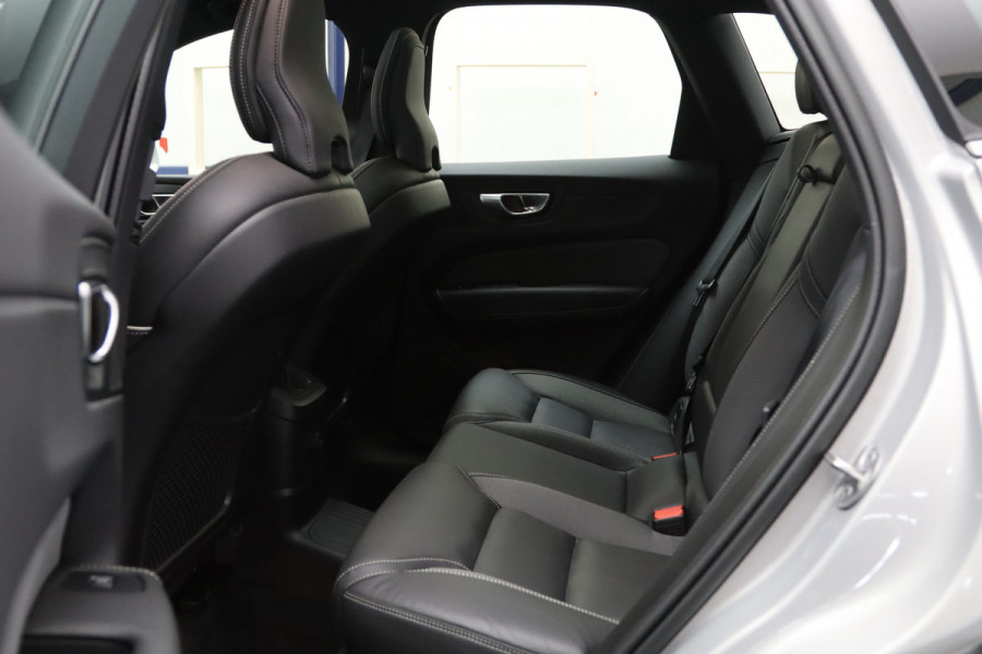Volvo XC60 2.0 T6 Plug-in hybrid AWD 350 PK Ultimate Bright Long Range, Sportstoelen, Panoramadak, Harman / Kardon Geluidssysteem