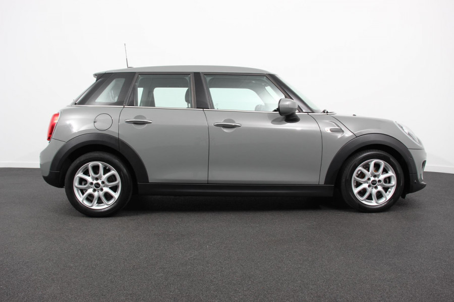 MINI One 1.5 Automaat One Pepper | Matrix Led koplampen | Climate Control | Parkeersensoren | Cruise Control Adaptive | Stoelverwarming | Union Jack lampen | Camera