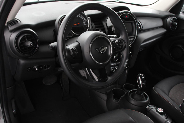 MINI One 1.5 Automaat One Pepper | Matrix Led koplampen | Climate Control | Parkeersensoren | Cruise Control Adaptive | Stoelverwarming | Union Jack lampen | Camera