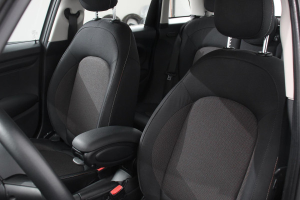 MINI One 1.5 Automaat One Pepper | Matrix Led koplampen | Climate Control | Parkeersensoren | Cruise Control Adaptive | Stoelverwarming | Union Jack lampen | Camera