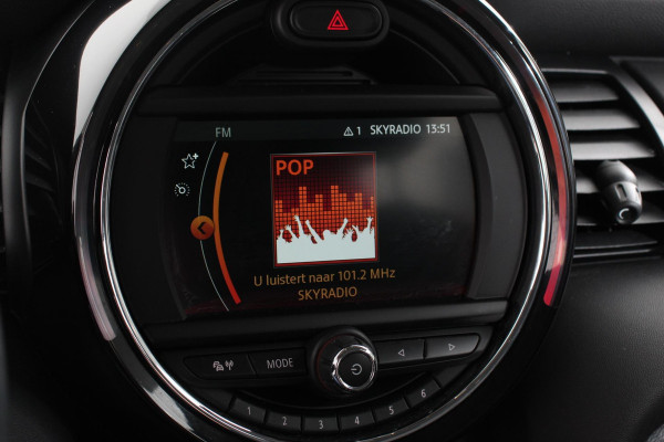 MINI One 1.5 Automaat One Pepper | Matrix Led koplampen | Climate Control | Parkeersensoren | Cruise Control Adaptive | Stoelverwarming | Union Jack lampen | Camera