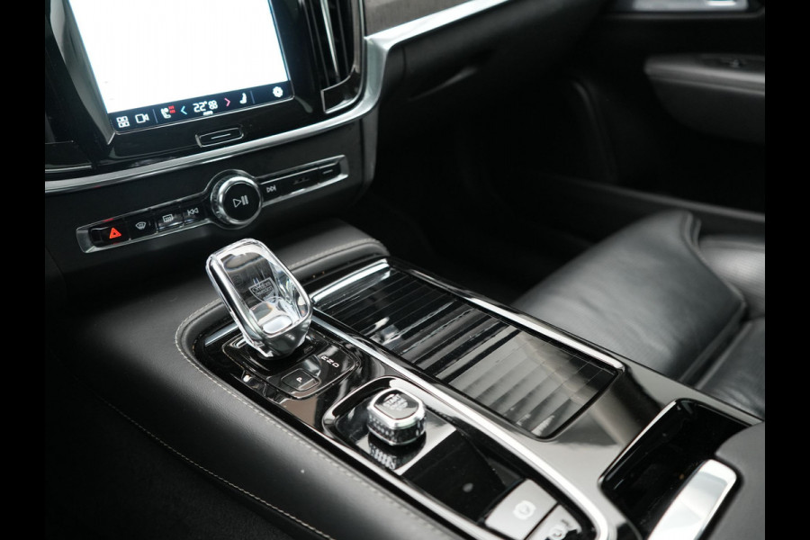 Volvo V90 T8 AWD Inscription Exclusive PHEV 394pk Dealer O.H. | Panodak | Head Up | Adaptive Cruise | 360 Camera | Bowers & Wilkins | Lederen Sportstoelen Ventilatie & Memory | Keyless | Blis | Stoelen & Stuur Verwarmd | Apple Carplay | Plug In Hybrid