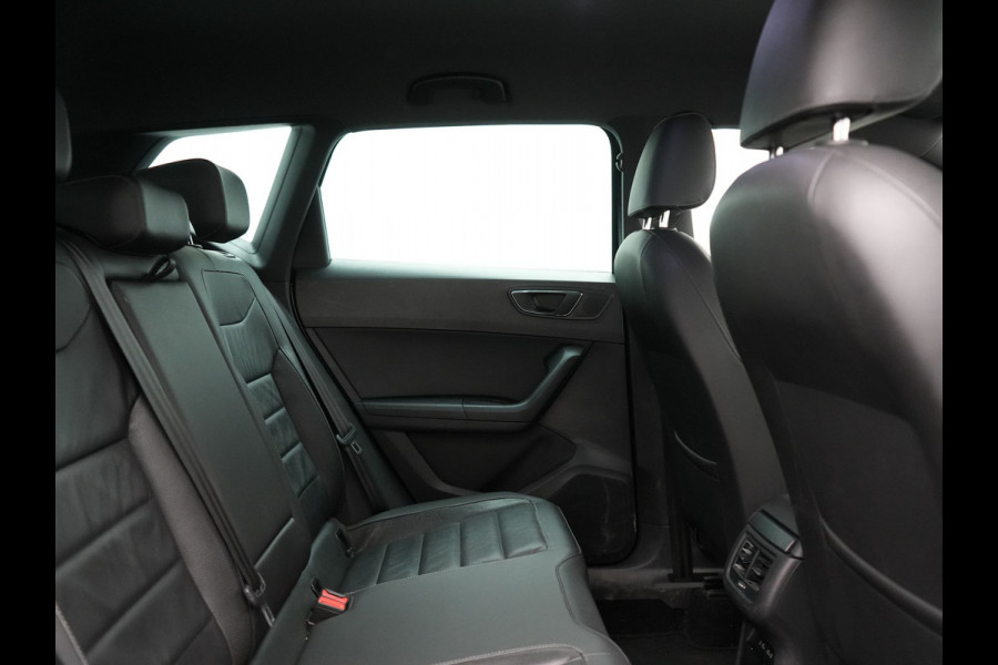 Seat Ateca 1.4 EcoTSI Xcellence Business Intense 150pk | Camera | Beats  Audio | Lederen Sportstoelen Verwarmd | Sfeerverlichting | Apple Carplay | Keyless | Virtual Cockpit | Cruise Control | Navigatie | DAB |