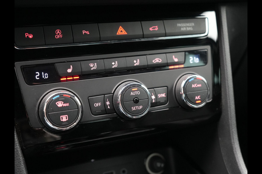 Seat Ateca 1.4 EcoTSI Xcellence Business Intense 150pk | Camera | Beats  Audio | Lederen Sportstoelen Verwarmd | Sfeerverlichting | Apple Carplay | Keyless | Virtual Cockpit | Cruise Control | Navigatie | DAB |