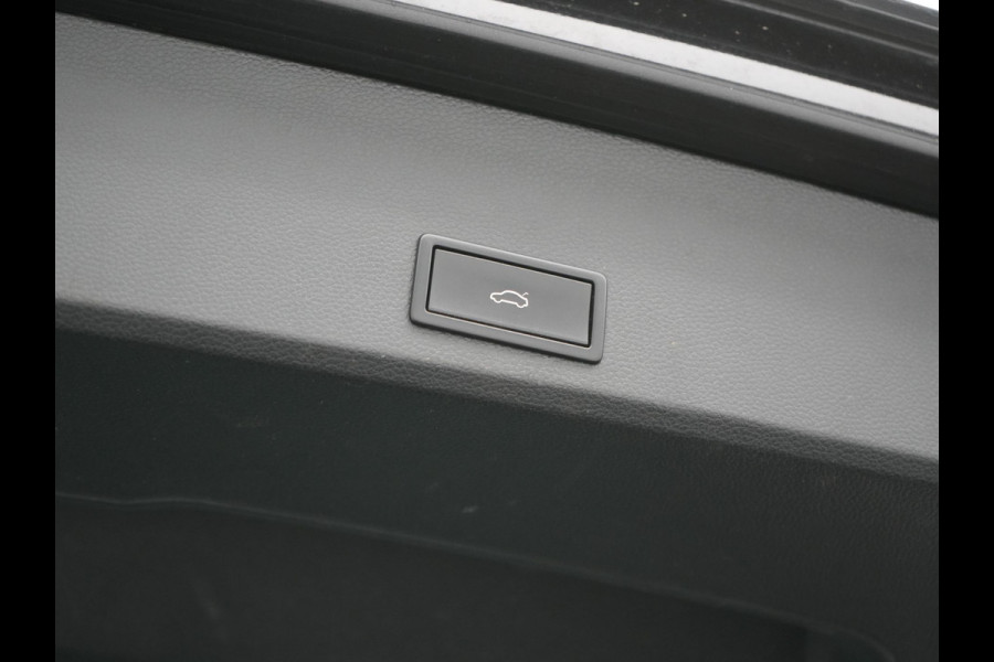 Seat Ateca 1.4 EcoTSI Xcellence Business Intense 150pk | Camera | Beats  Audio | Lederen Sportstoelen Verwarmd | Sfeerverlichting | Apple Carplay | Keyless | Virtual Cockpit | Cruise Control | Navigatie | DAB |