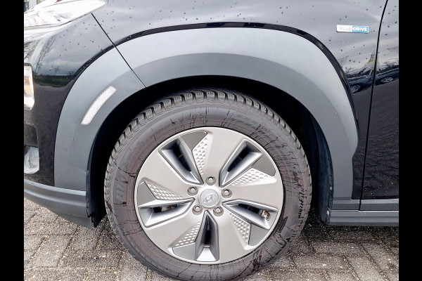 Hyundai Kona EV Fashion 64 kWh | SOH: 95,2% | 3 Fase | Warmtepomp | HUD | Navi | Adaptive CC | Blindspot |