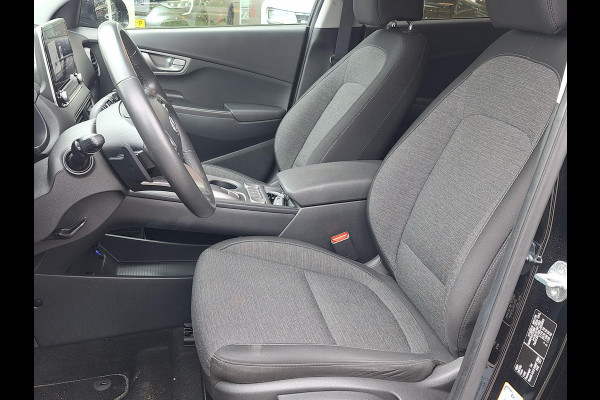 Hyundai Kona EV Fashion 64 kWh | SOH: 95,2% | 3 Fase | Warmtepomp | HUD | Navi | Adaptive CC | Blindspot |