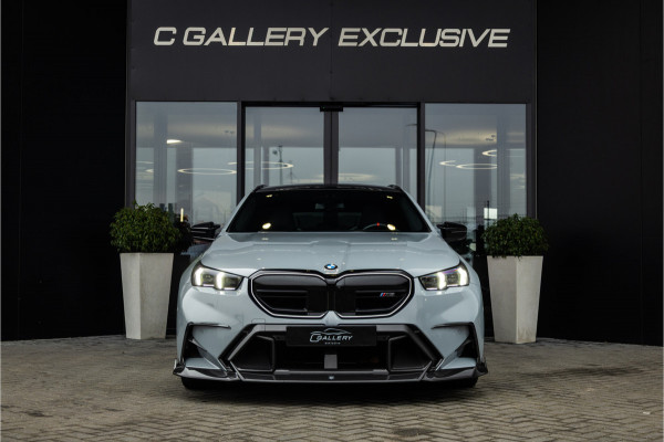 BMW 5 Serie Touring M5 - Panorama | B&W | Carbonpakket