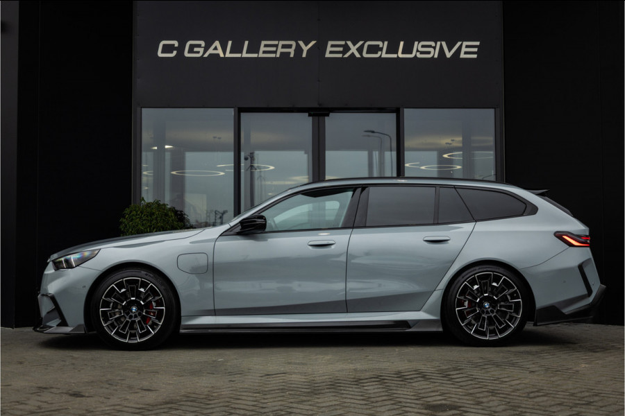 BMW 5 Serie Touring M5 - Panorama | B&W | Carbonpakket