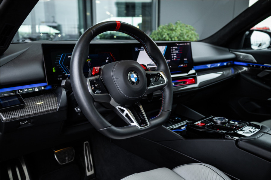 BMW 5 Serie Touring M5 - Panorama | B&W | Carbonpakket