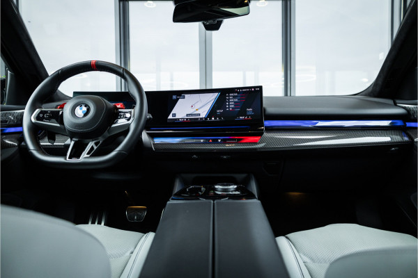 BMW 5 Serie Touring M5 - Panorama | B&W | Carbonpakket